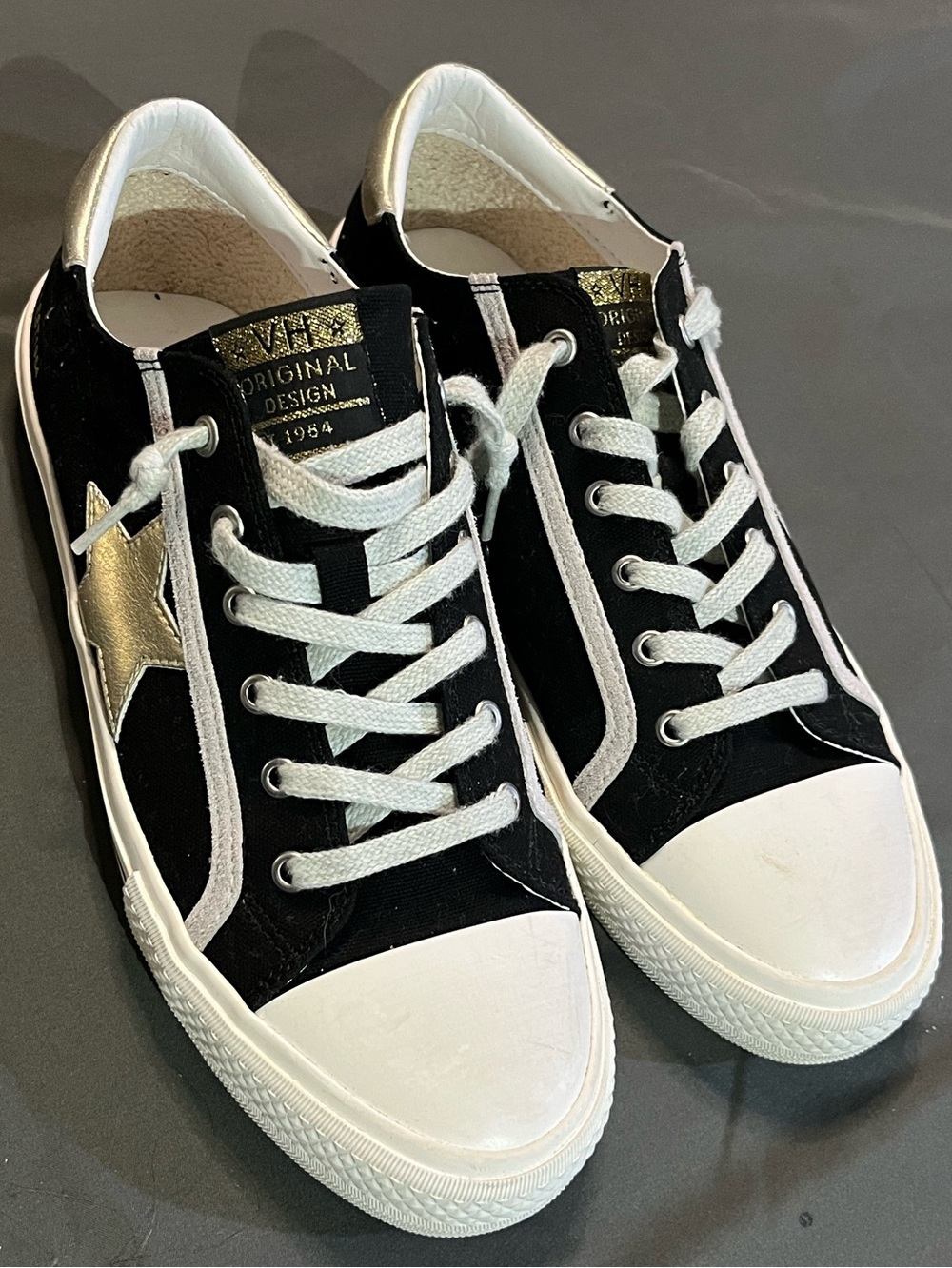 Vintage Havana Alive Canvas Star Retro SlipOn Sneakers, Sz 9, Black/Gold/Multi